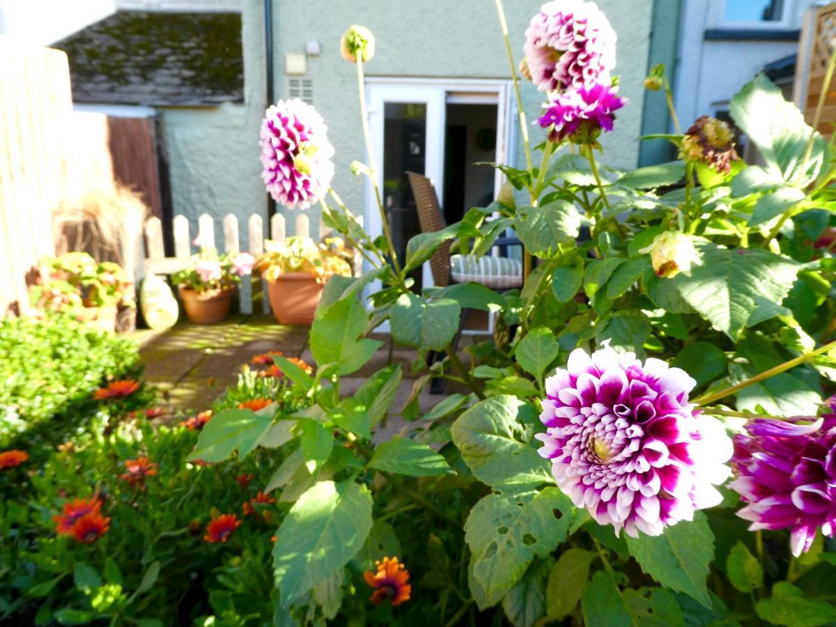 Chic 2-Bedroom Townhouse In Vibrant Abergavenny Zewnętrze zdjęcie