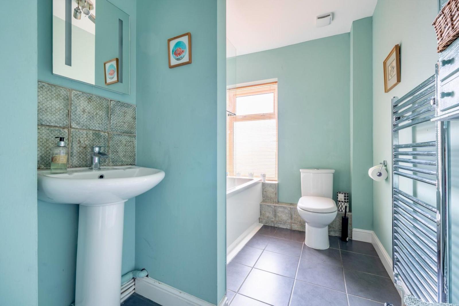 Chic 2-Bedroom Townhouse In Vibrant Abergavenny Zewnętrze zdjęcie